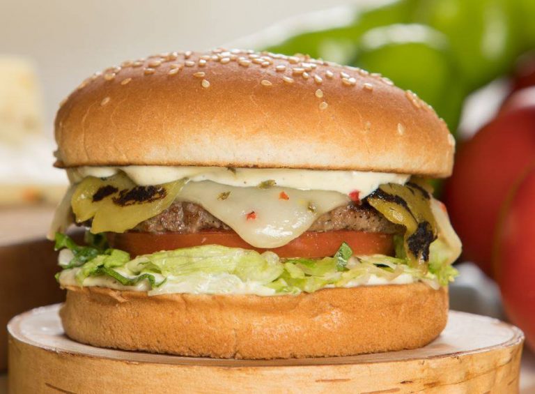 The Habit Burger Grill supports No Kid Hungry®
